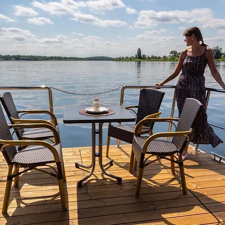 Wasserapartment Cityport - Schwimmende Lägenhet *