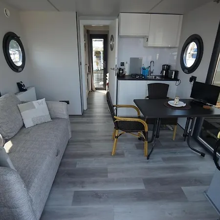 Wasserapartment Cityport - Schwimmende Lägenhet Werder (Havel)