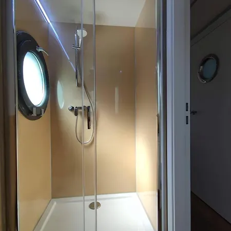 Wasserapartment Cityport - Schwimmende