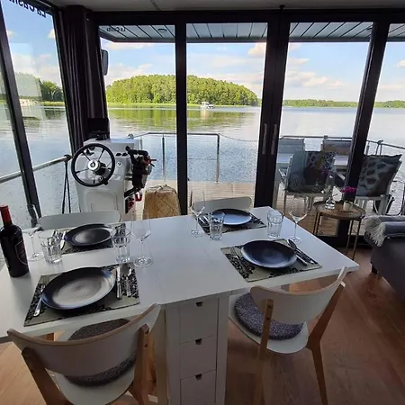 Wasserapartment Cityport - Schwimmende Lägenhet *