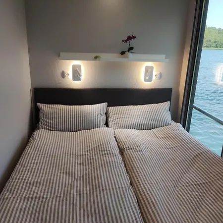 Wasserapartment Cityport - Schwimmende Lägenhet Werder (Havel)