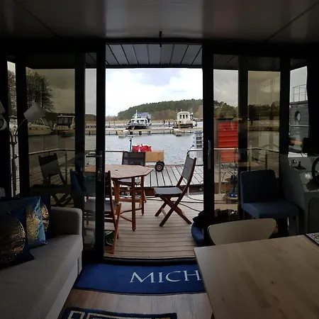 Wasserapartment Cityport - Schwimmende