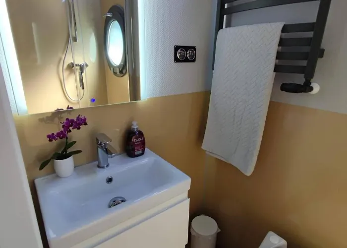 Wasserapartment Cityport - Schwimmende Appartement